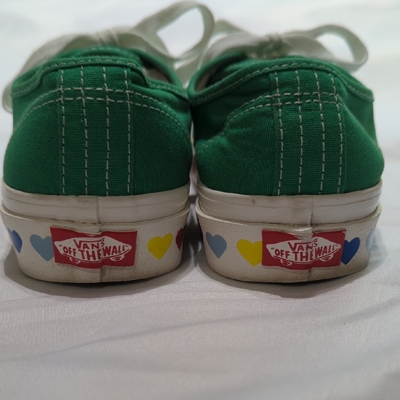 Vans Green Style 44 Sneakers with Colorful Heart Accents M 6, Very Cool!!! - Picture 7 of 16